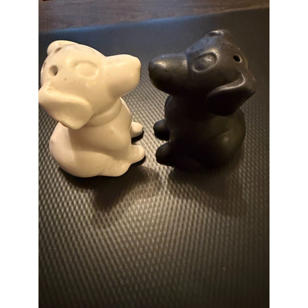 Ceramic Canine Black white Lab Labrador Dog Puppy Salt & Pepper Shaker Set - NEW